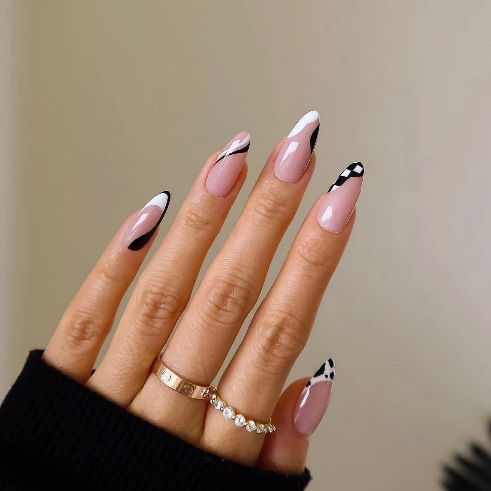 Justotry Cow Print Oval False Nails - 24 Pcs Short Black French Press On  Nails with Nail Glue - Funky Nude Almond Stick on Nails for Women - Nail  Art Essential