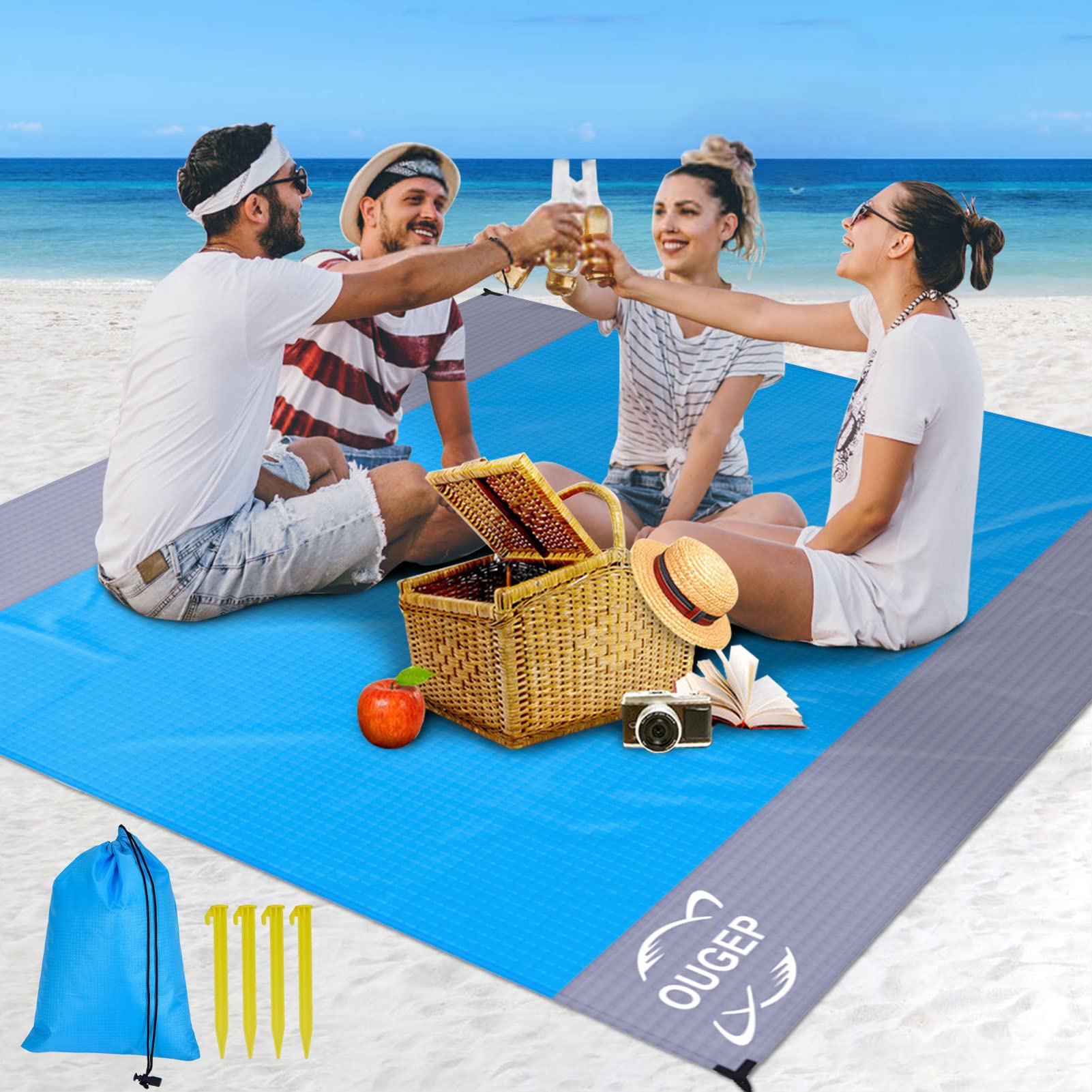 Beach blanket that lets deals sand through