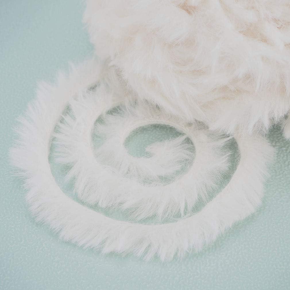 2PCS Imitation Wool Super Fur Yarn Chunky Fluffy Faux Fur Yarn Eyelash Yarn  for Crochet Knit (White) 
