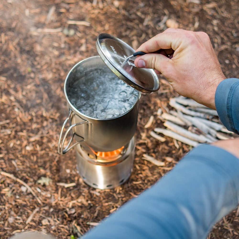 Backpacking Pot Boiling Water