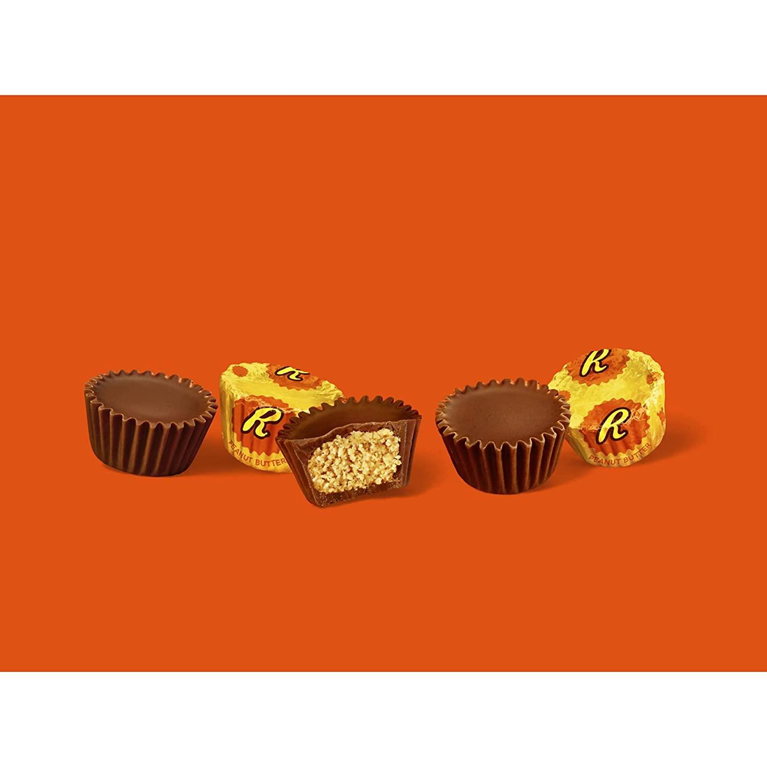 Milk Chocolate Reese's Peanut Butter Miniature Cups Party Pack, 35.6oz