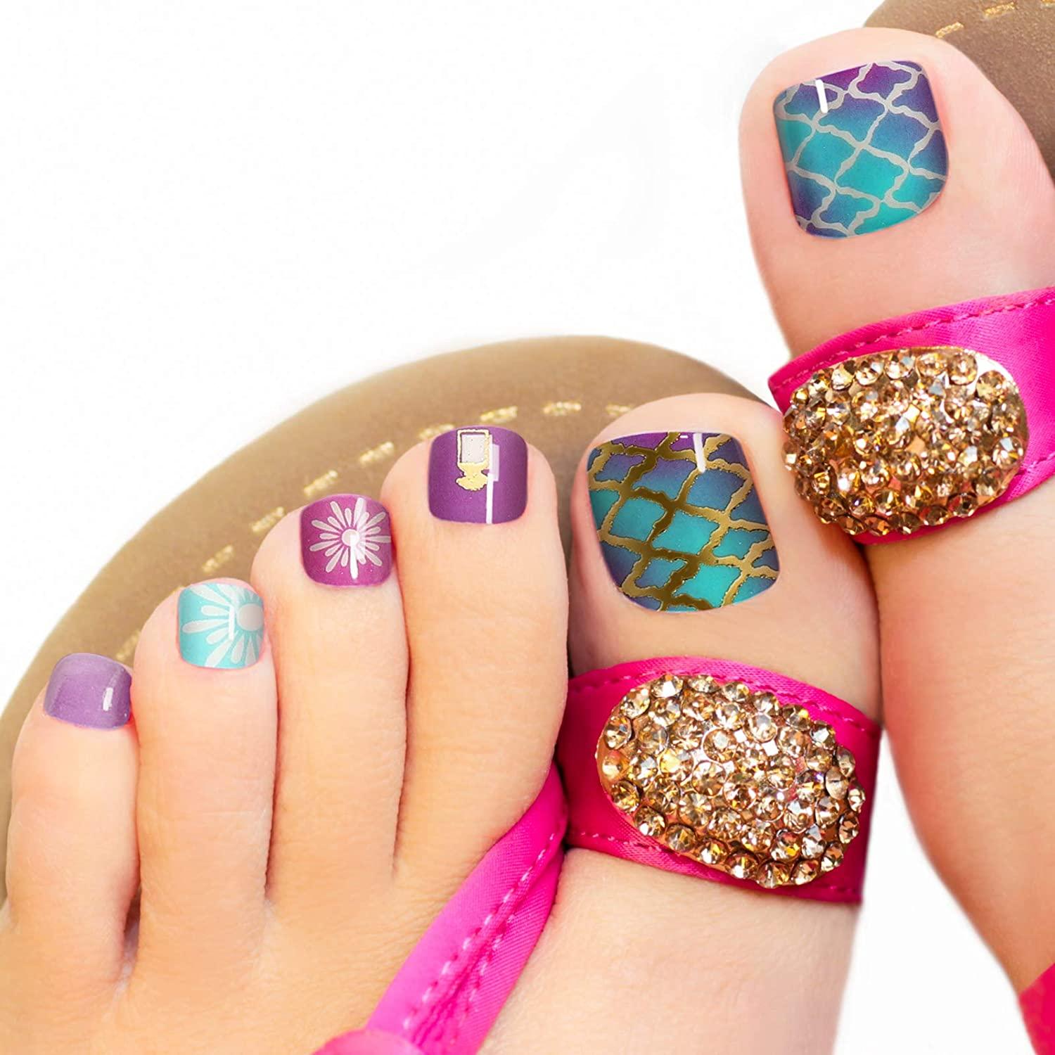 Get your toes out, girls! Harmlessly… - The Natural Health Hub