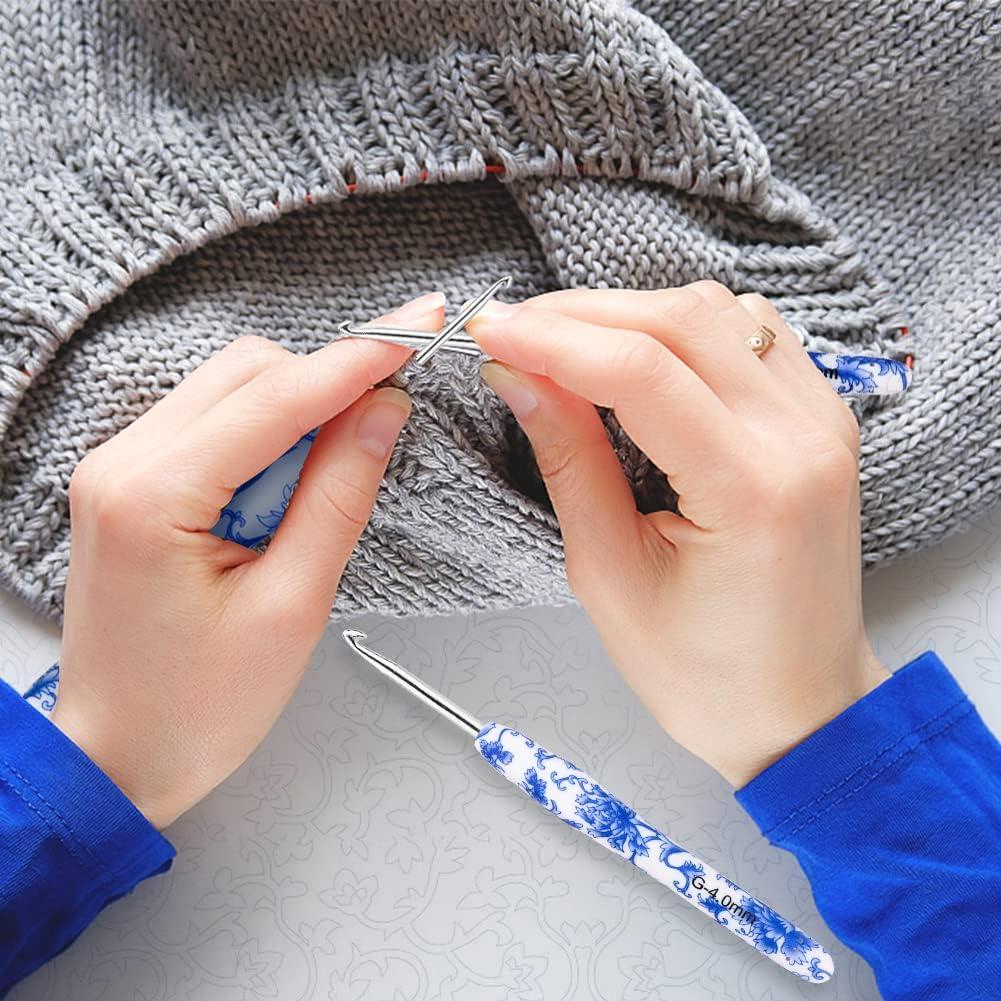 3 mm Crochet Hook, Ergonomic Handle for Arthritic Hands, Extra Long  Knitting Needles for Beginners and Crocheting Yarn (3 mm)