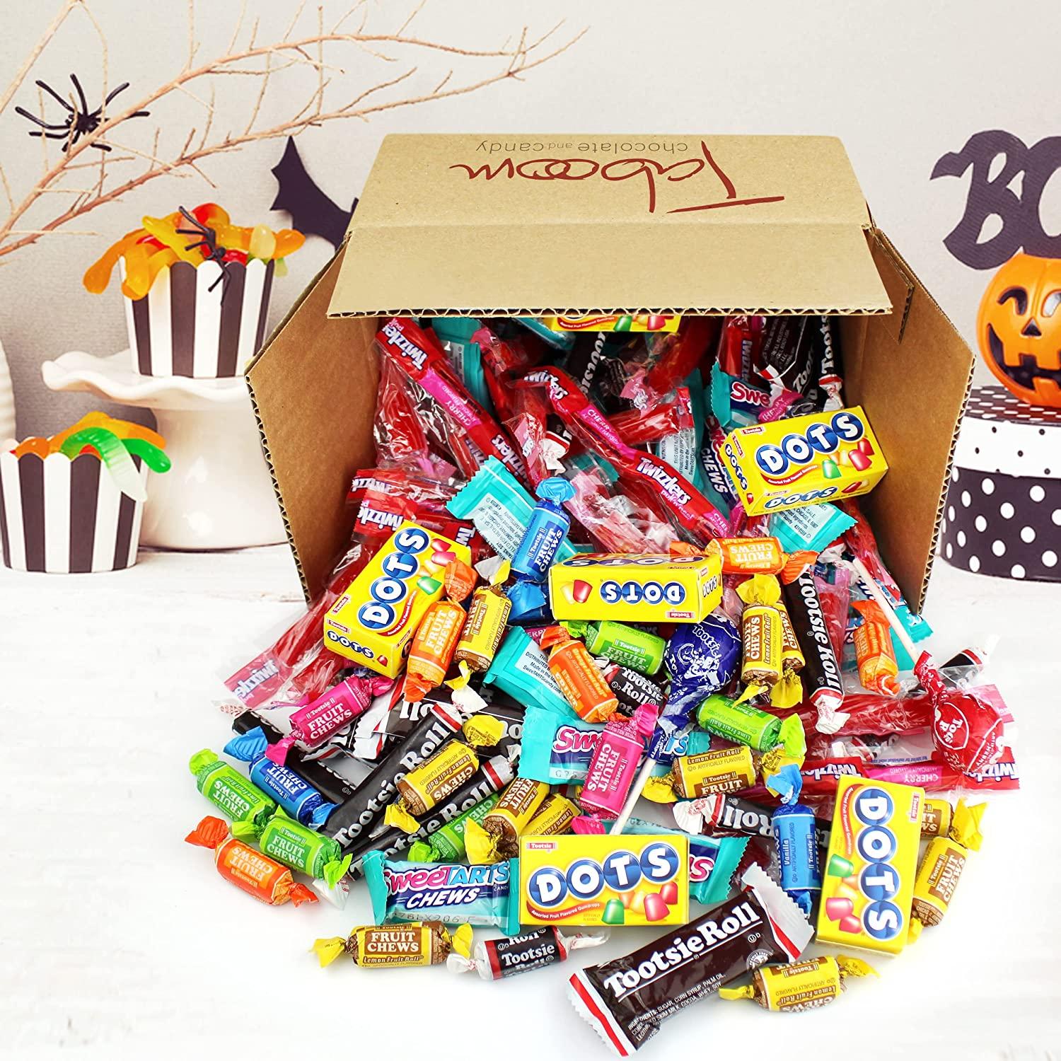 Assorted Bulk Candy, Individually Wrapped - Bulk Halloween Candy 5 LB Box  Variety Pack with Tootsie Rolls, Tootsie Pops, Assorted Laffy Taffy's,  Dots, Twizzlers, Assorted Jolly Rancher & Snacks More! 5 Pound (Pack of 1)